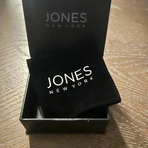 Womens Diamond bracelet - Picture 6 of 6